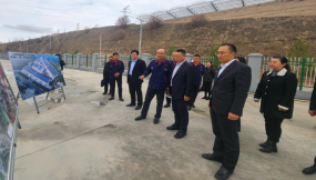  張鐵強(qiáng)到蘭州物流園公司、陸港云鏈公司調(diào)研