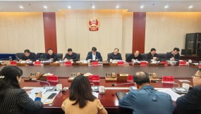 省推進(jìn)貿(mào)易高質(zhì)量發(fā)展聯(lián)席會(huì)議工作機(jī)制通道物流工作小組座談會(huì)在蘭州國(guó)際陸港召開